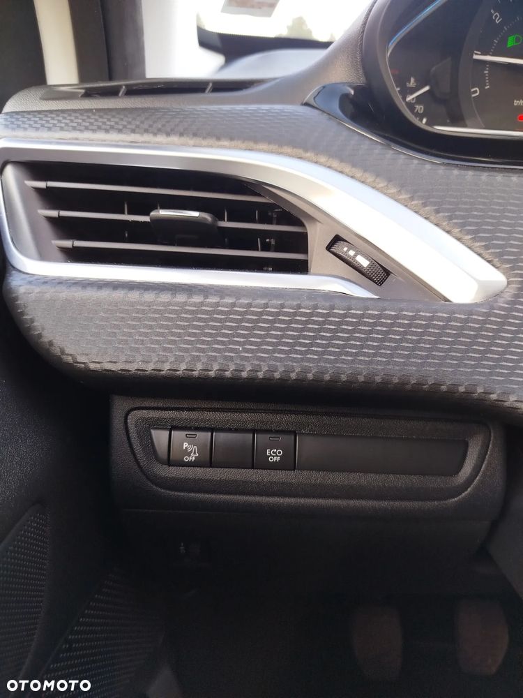 Peugeot 2008 - 23