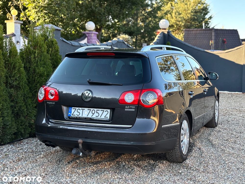 Volkswagen Passat 2.0 TDI 4Mot Highline - 9