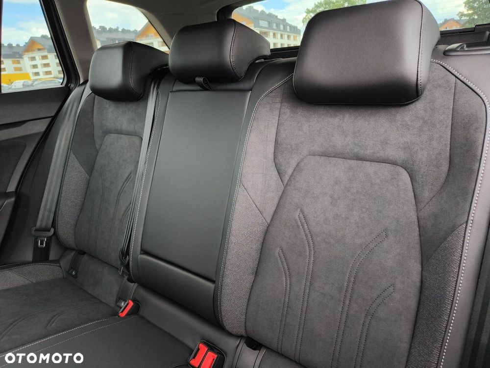 Volkswagen Golf Variant - 14