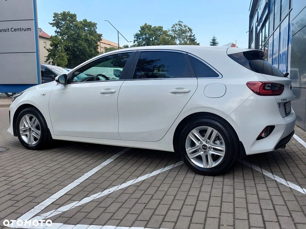 Kia Ceed 1.5 T-GDI M - 26