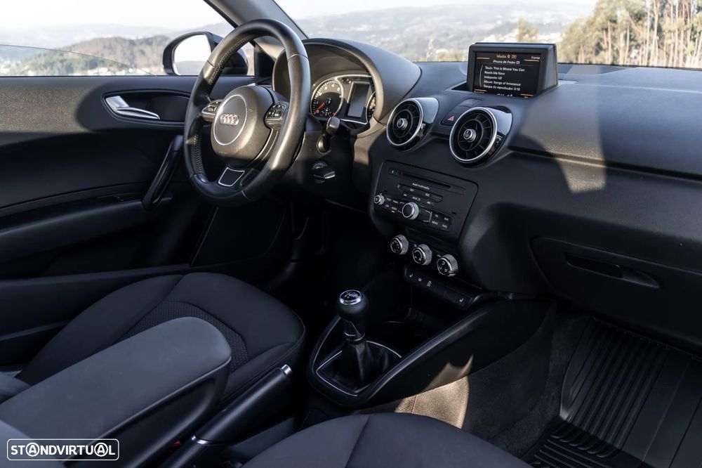 Audi A1 1.2 TFSI S line edition - 14