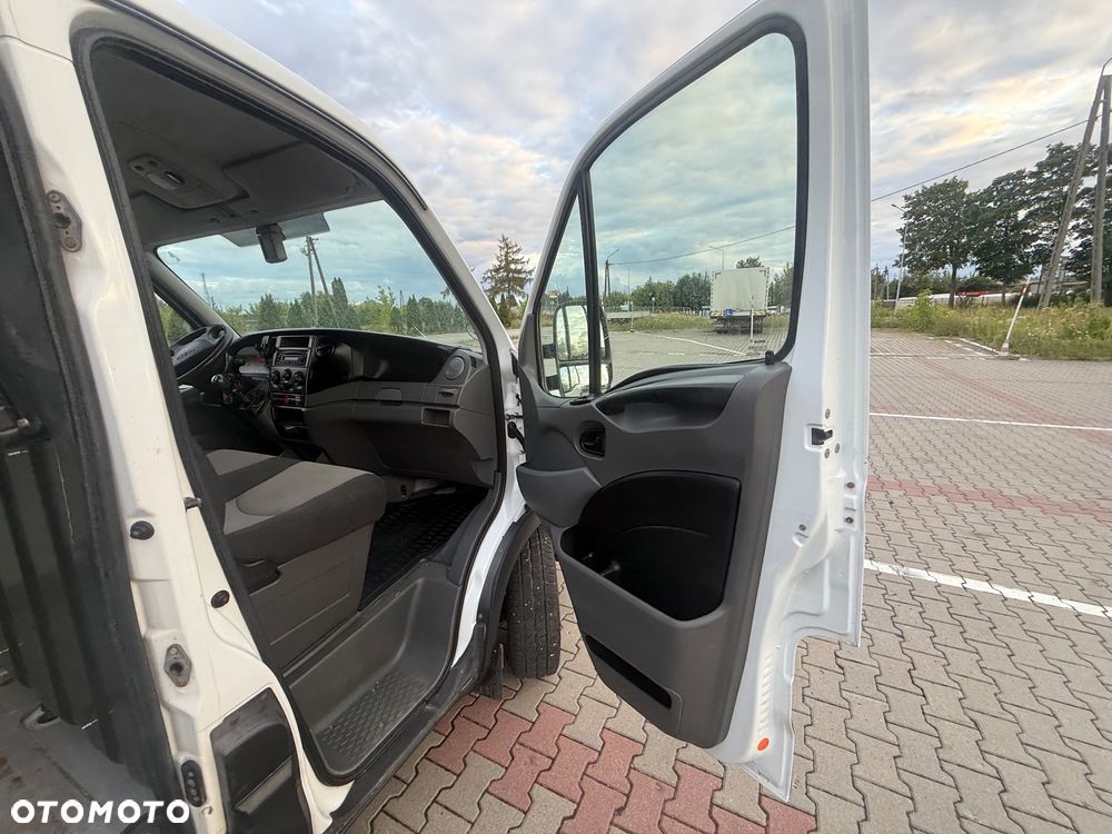 Iveco DAILY - 28