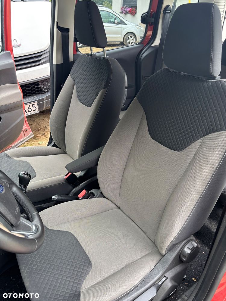 Ford Courier - 9