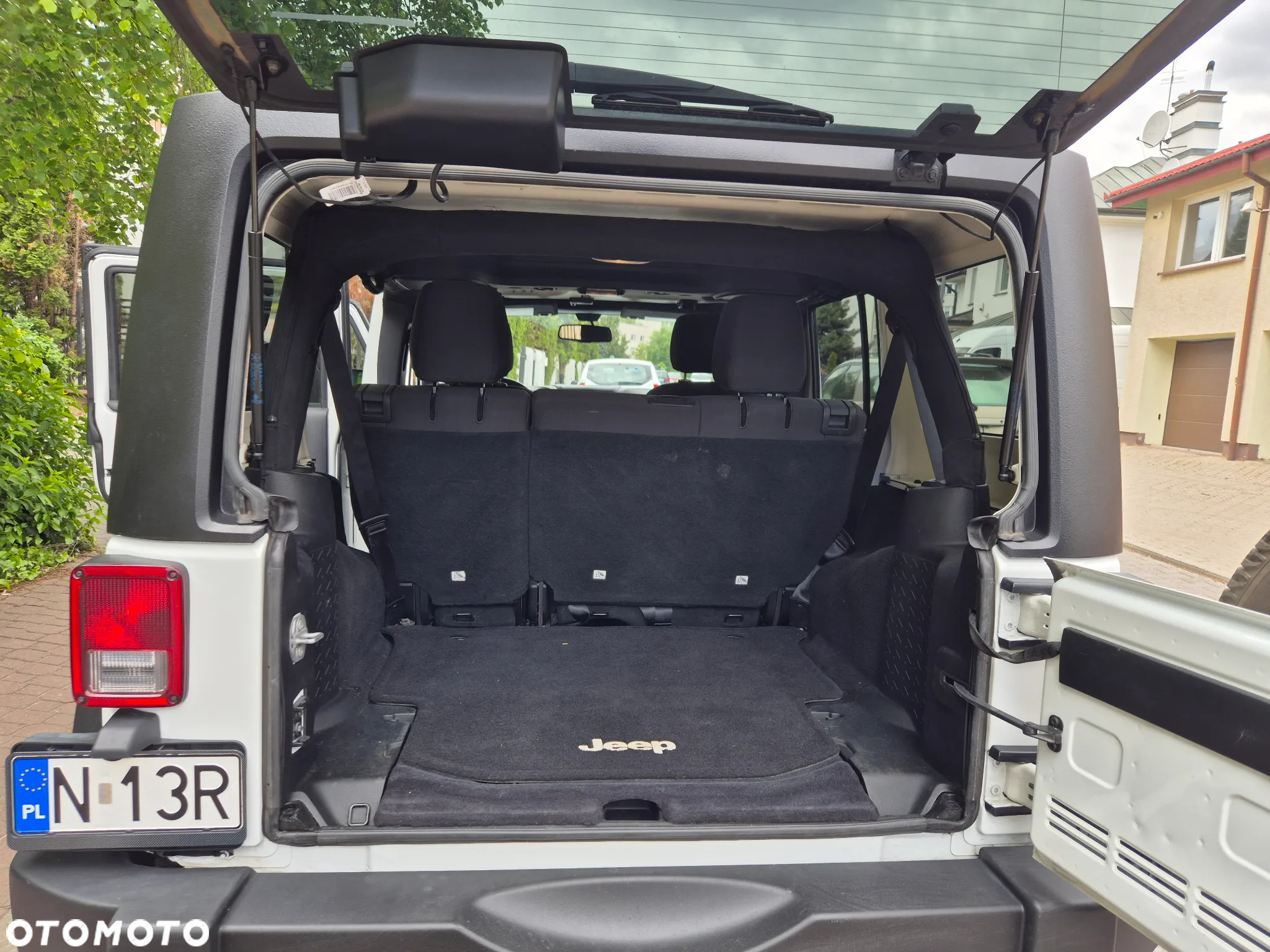 Jeep Wrangler - 28