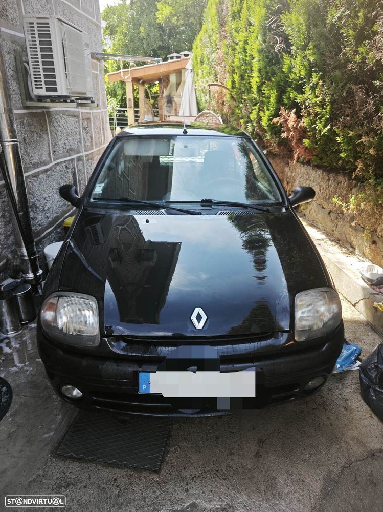 Renault Clio 1.9 D RN - 2