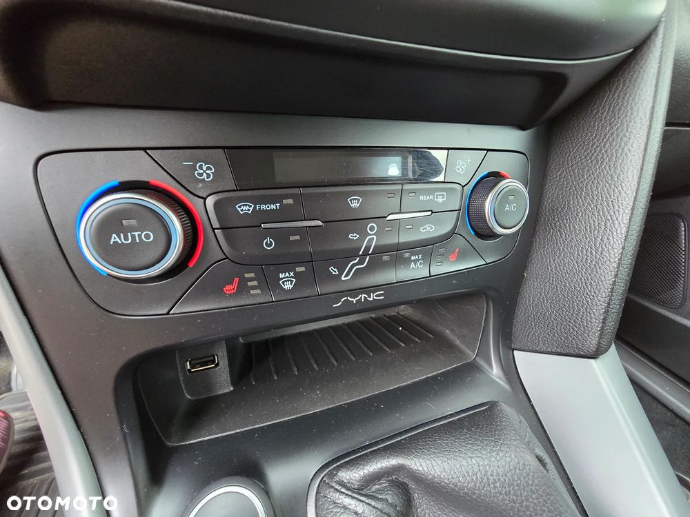 Ford Focus - 23