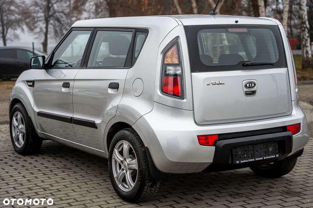 Kia Soul 1.6 L - 12