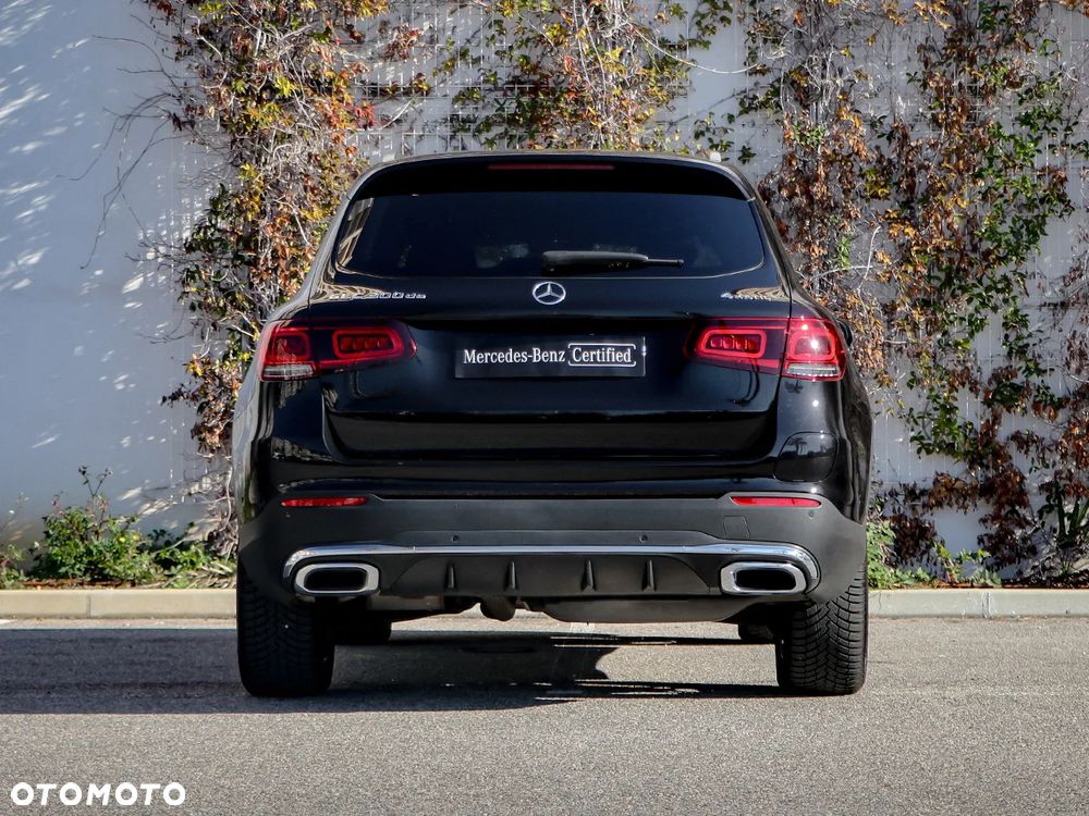 Mercedes-Benz GLC 300 de 4-Matic AMG Line - 9
