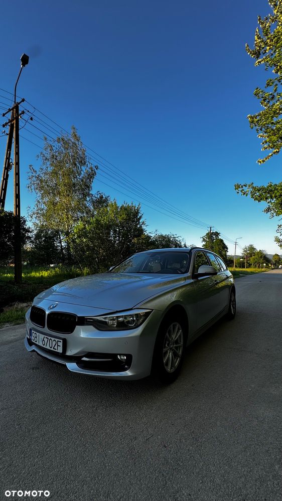 BMW Seria 3 318d DPF Edition Lifestyle - 16