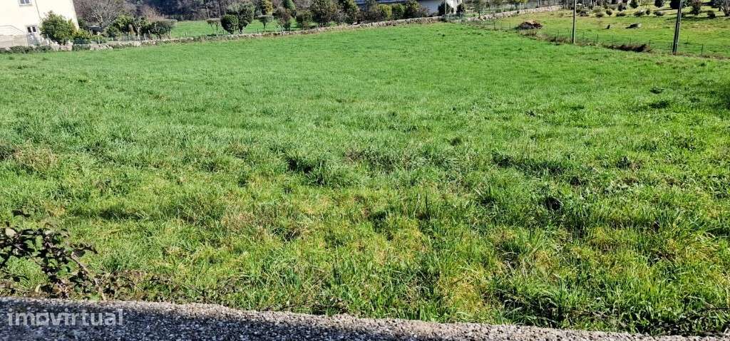 Terreno em zona de construção  - Serzedelo, Póvoa de Lanhoso - Grande imagem: 3/10
