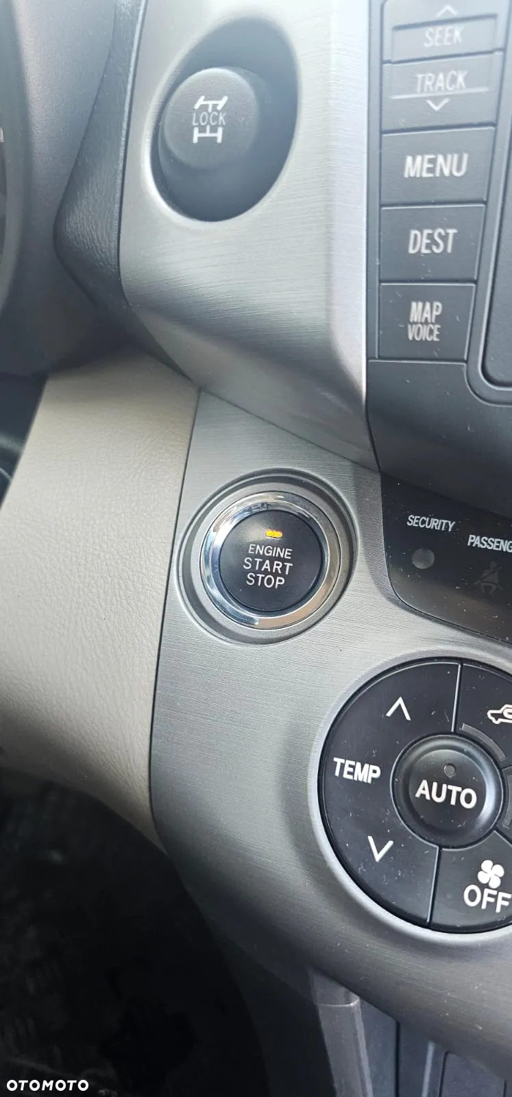 Toyota RAV4 2.2 D-4D Sol 180 - 17