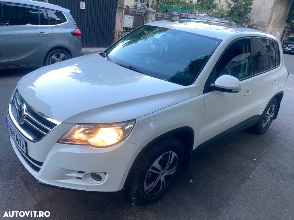 Volkswagen Tiguan - 8