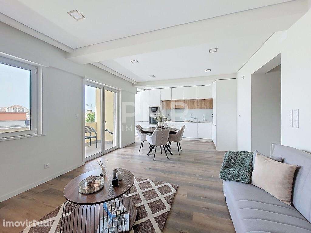 T3 remodelado com vista panorâmica e excelente luminosidade em Benfica - Grande imagem: 3/16