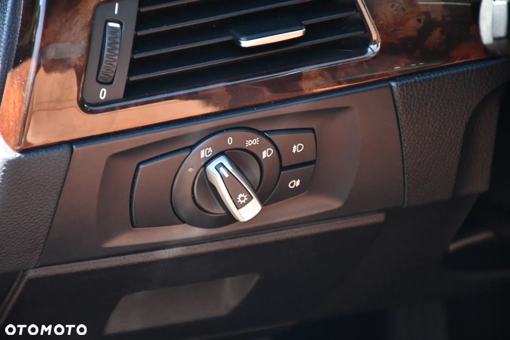 BMW Seria 3 320i - 18