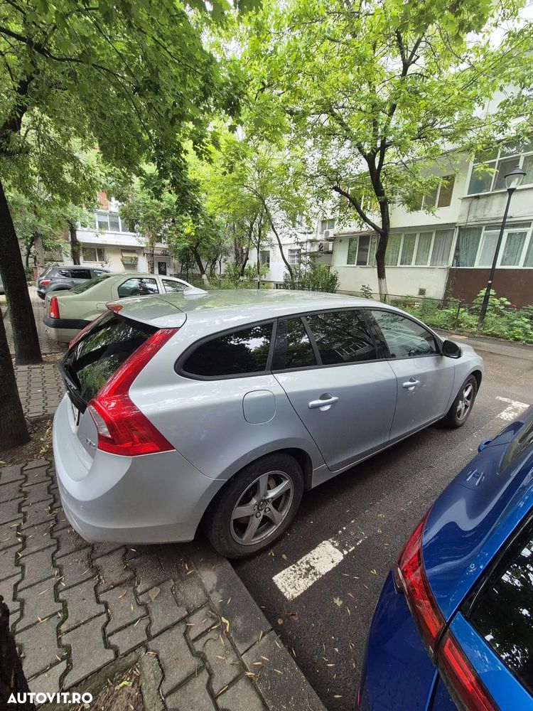 Volvo V60 D2 DRIVe Momentum - 24