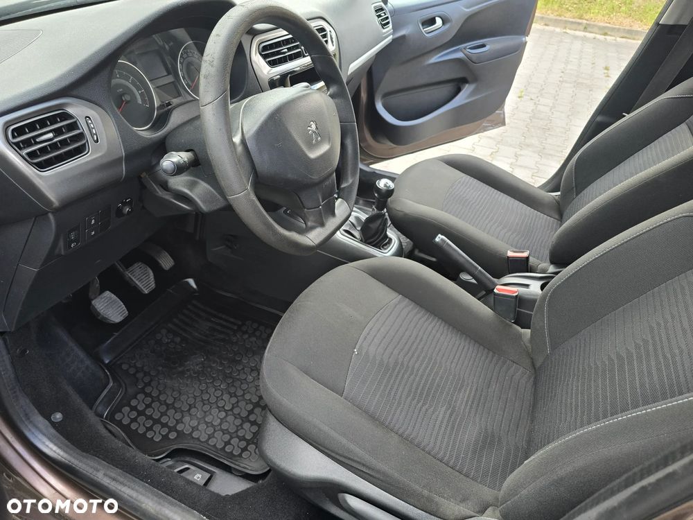 Peugeot 301 1.6 HDi Active - 17