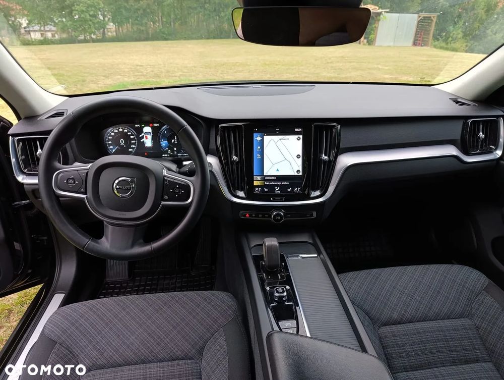 Volvo V60 D4 Momentum Pro - 16