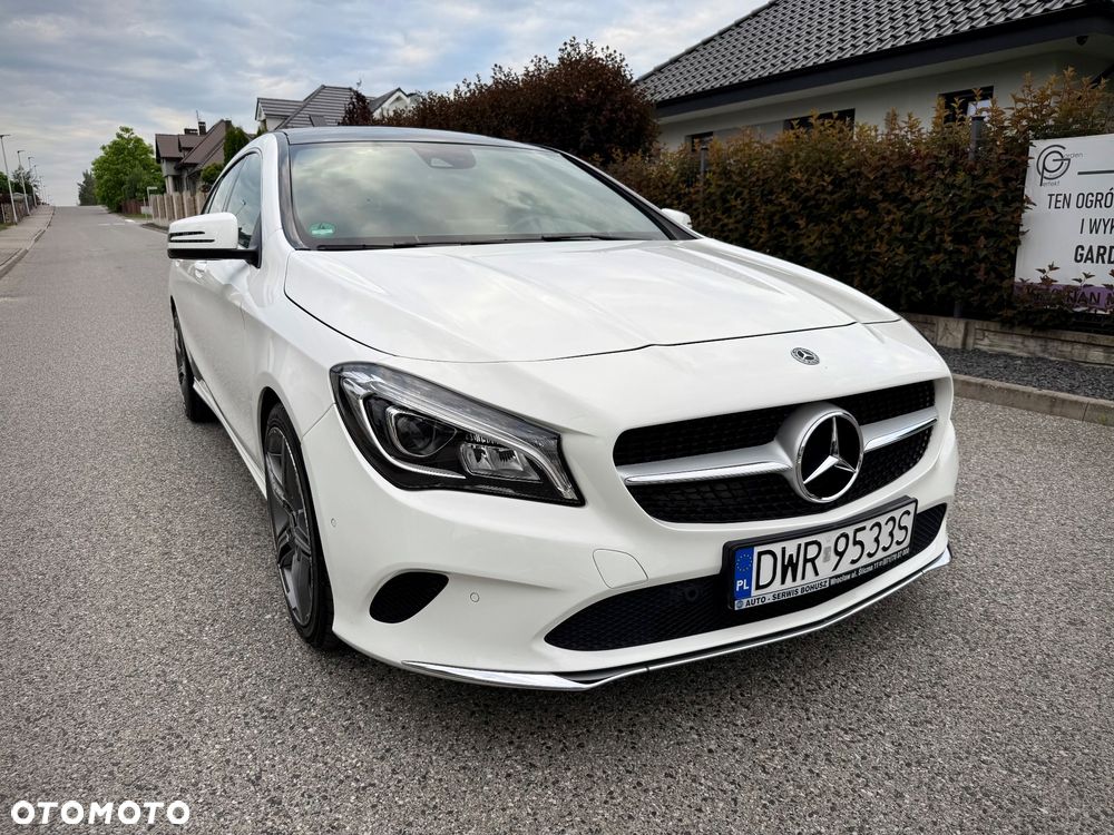 Mercedes-Benz CLA 180 7G-DCT Peak Edition - 4