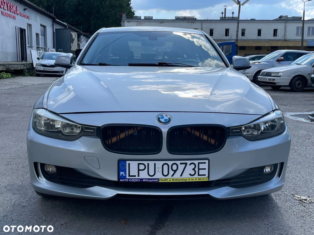 BMW Seria 3 328i xDrive - 3