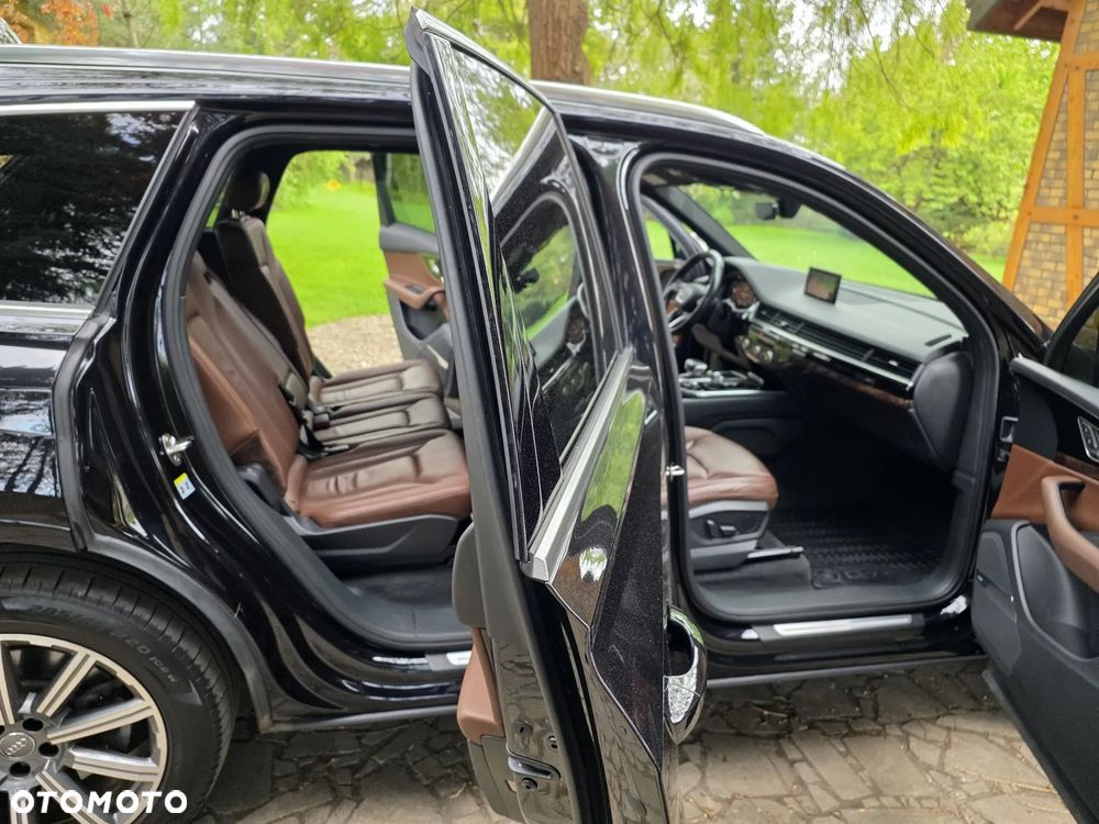 Audi Q7 3.0 TFSI Quattro Tiptronic - 33