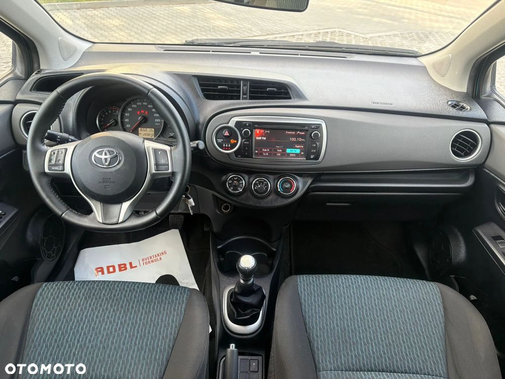 Toyota Yaris 1.33 VVT-i Lounge - 24