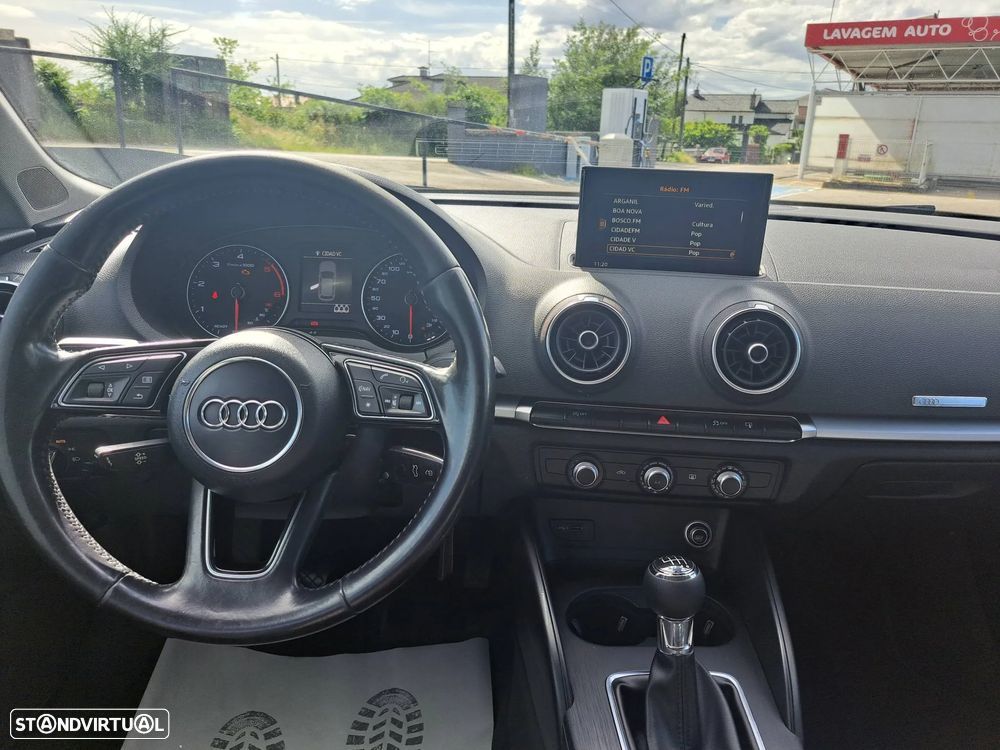 Audi A3 Sportback 1.6 TDI S-line - 17