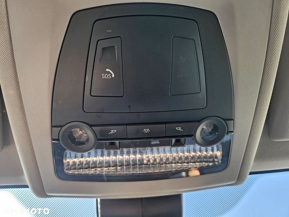 BMW Seria 5 525d xDrive Modern Line - 31