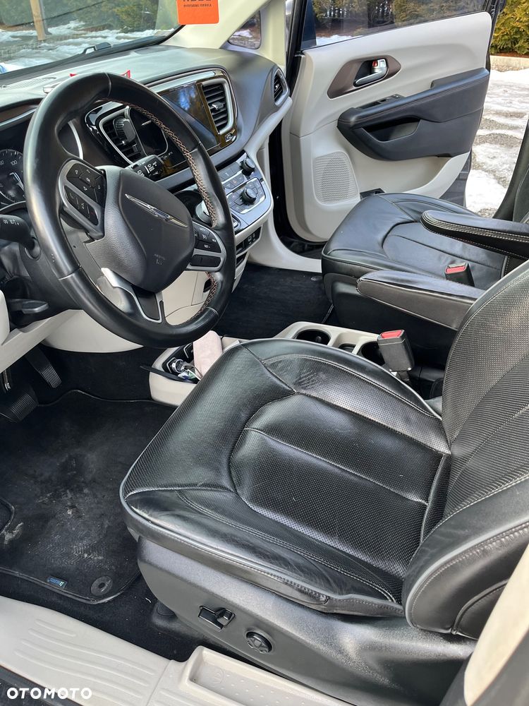 Chrysler Pacifica 2016 photo 5