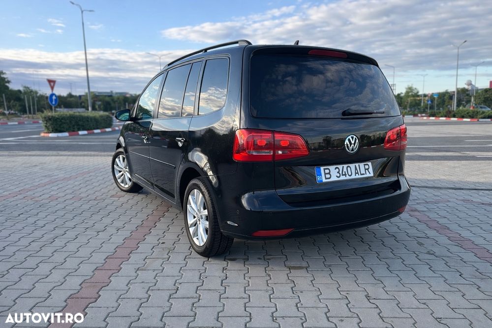 Volkswagen Touran - 4