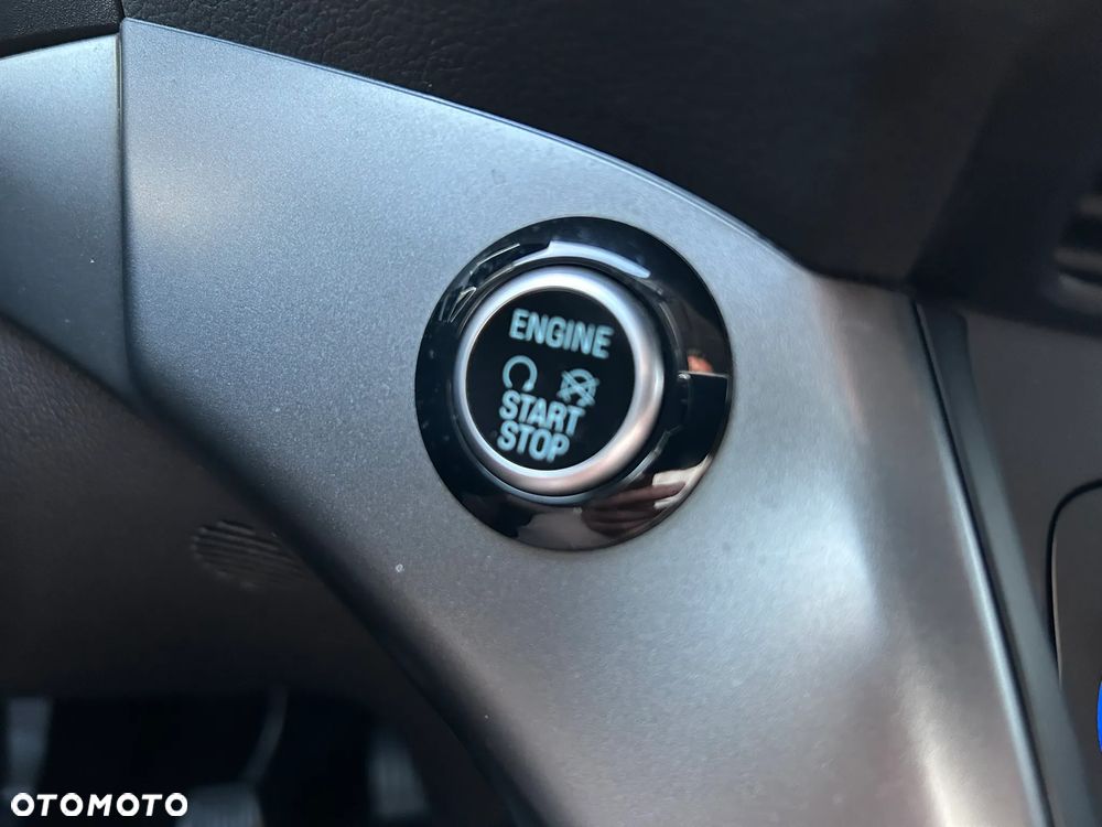 Ford Kuga - 17