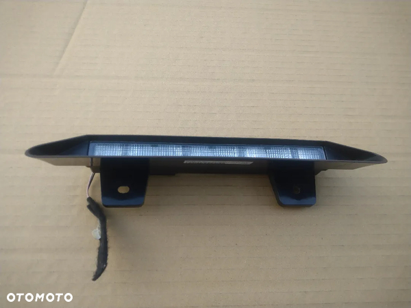 Renault Twingo III 2014- lampa STOP trzeci STOP