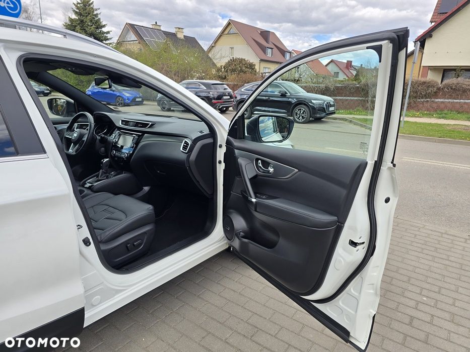 Nissan Qashqai 1.3 DIG-T Tekna DCT - 39
