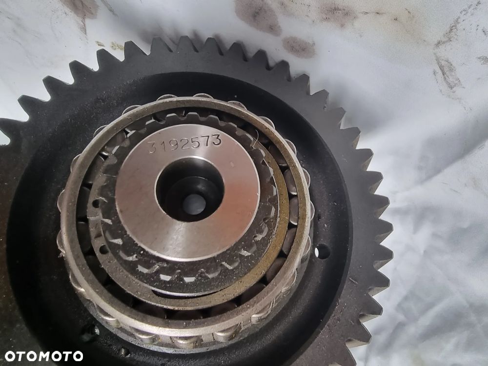 WAŁEK POŚREDNI SKRZYNI BIEGÓW CHOINKA 3192573 VOLVO FH - 2