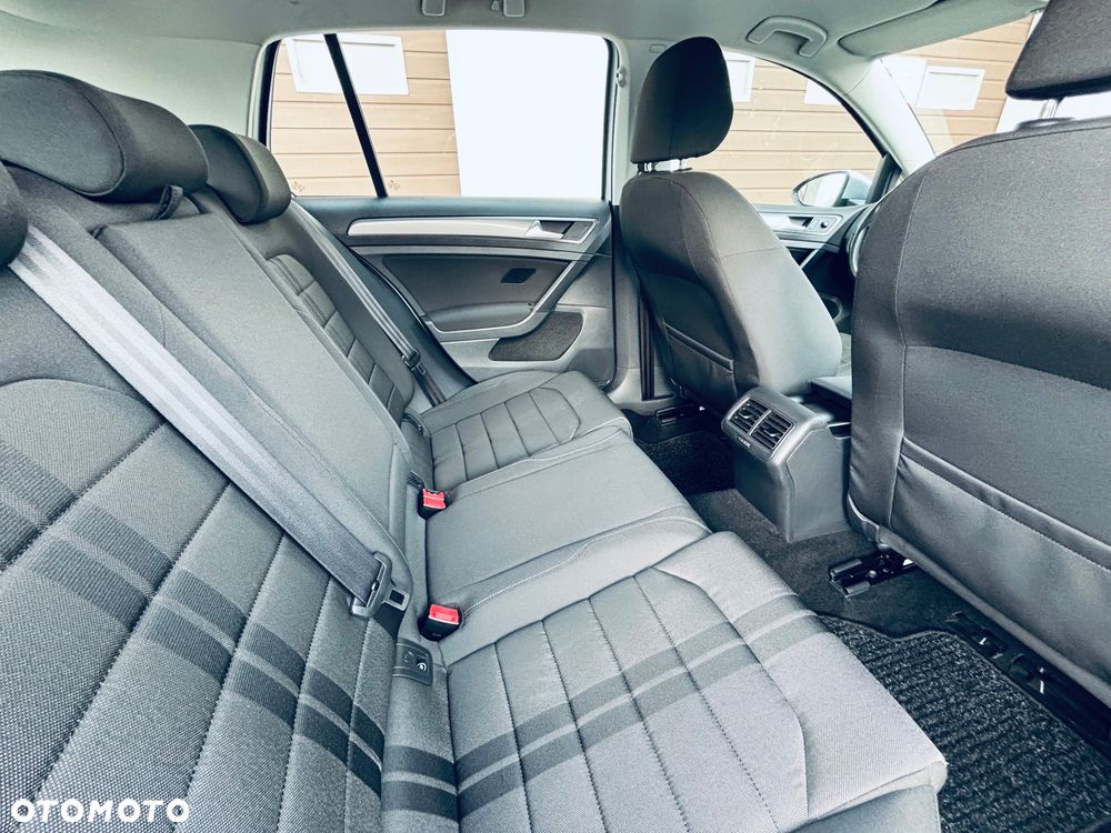 Volkswagen Golf 1.2 TSI BMT Trendline - 38