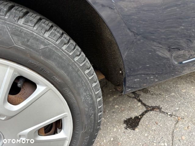 Ford Fiesta 1.3 Ambiente - 8