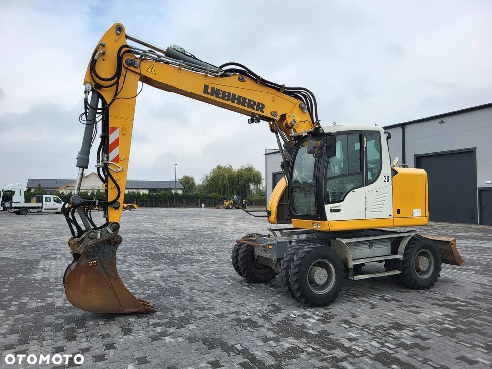 Liebherr A918 Compact / z Niemiec / Stan idealny / - 2