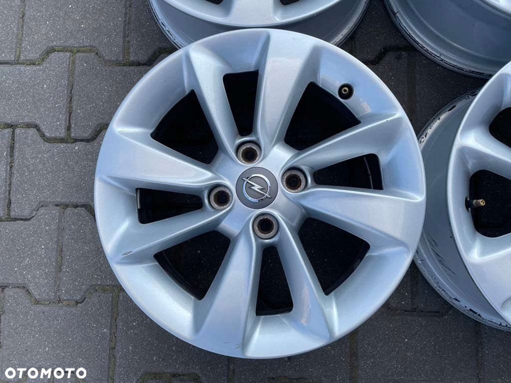 Felgi Aluminiowe Opel Corsa D E Adam 6.0" x 15" 4x100 ET 39 - 4