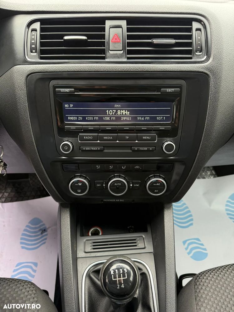 Volkswagen Jetta 1.6 TDI CR DPF Comfortline - 8