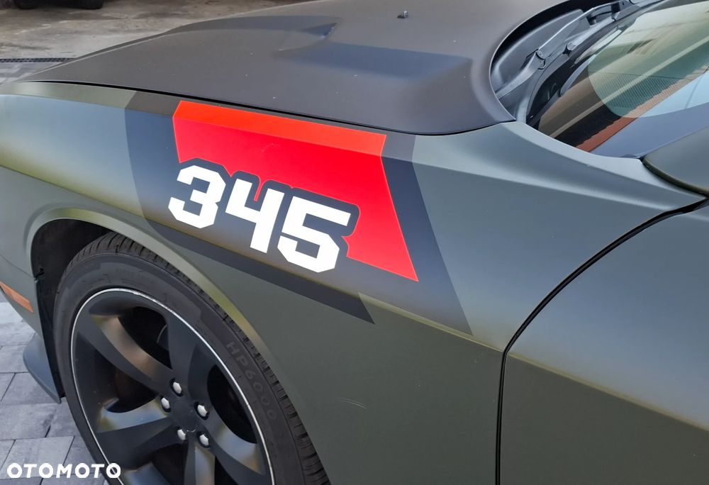 Dodge Challenger - 5