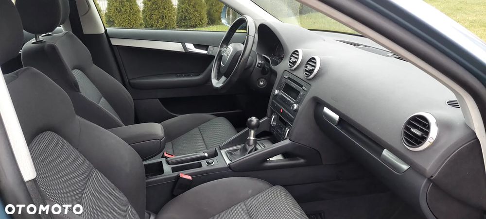 Audi A3 Sportback 2.0 TDI DPF Attraction - 32