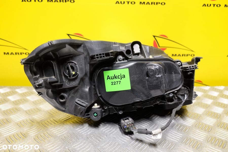 VOLVO XC60 LIFT 2013- REFLEKTOR LAMPA ZWYKŁA L USA - 9