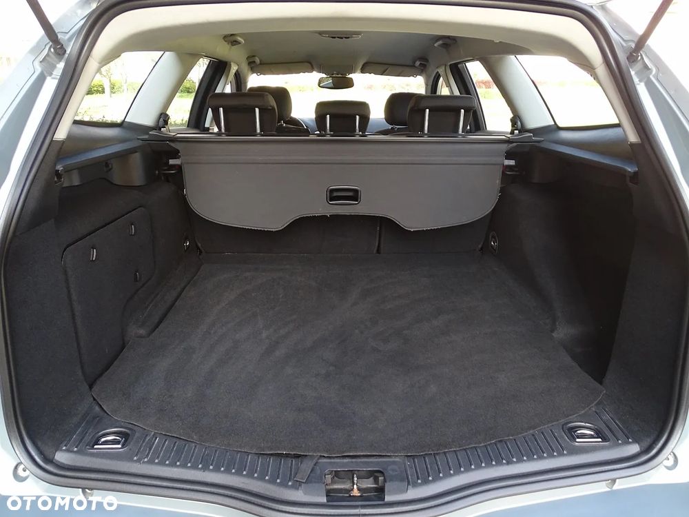 Ford Mondeo 2.0 TDCi Ghia X - 9