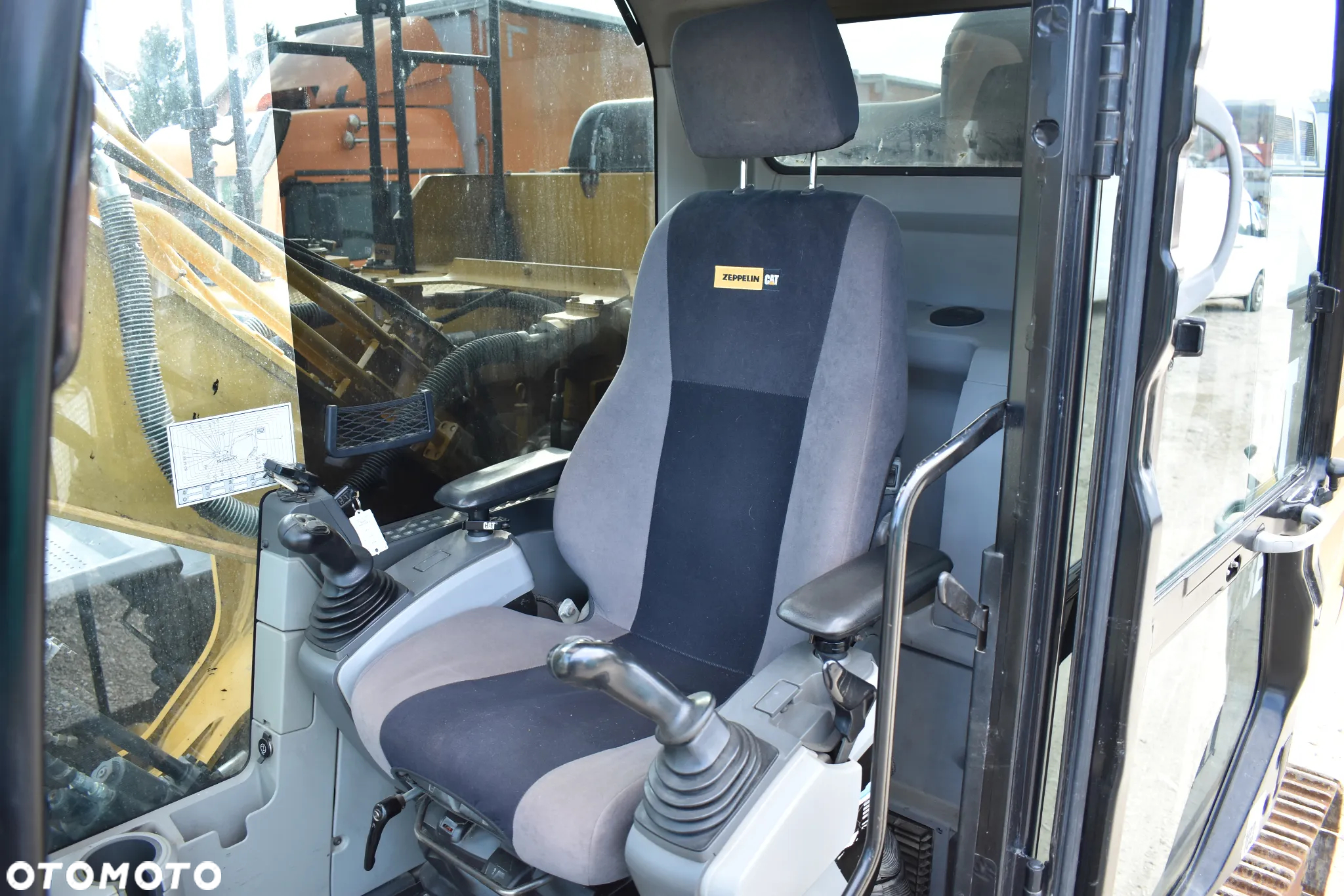 Caterpillar 323 EL Koparka gąsienicowa 23 T/ Szybkozłącze/ skarpówka/ Sprowadzona ! Stan bardzo dobry ! - 20