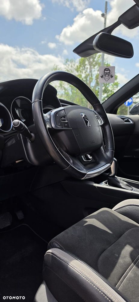 DS Automobiles DS 4 - 12