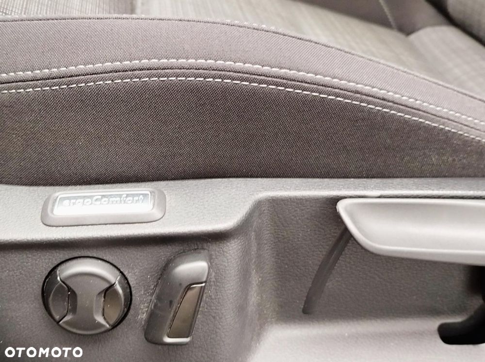 Volkswagen Passat 1.5 TSI EVO Business - 17