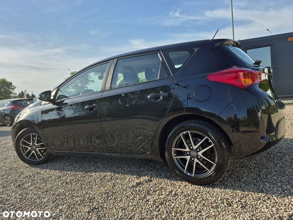 Toyota Auris - 4