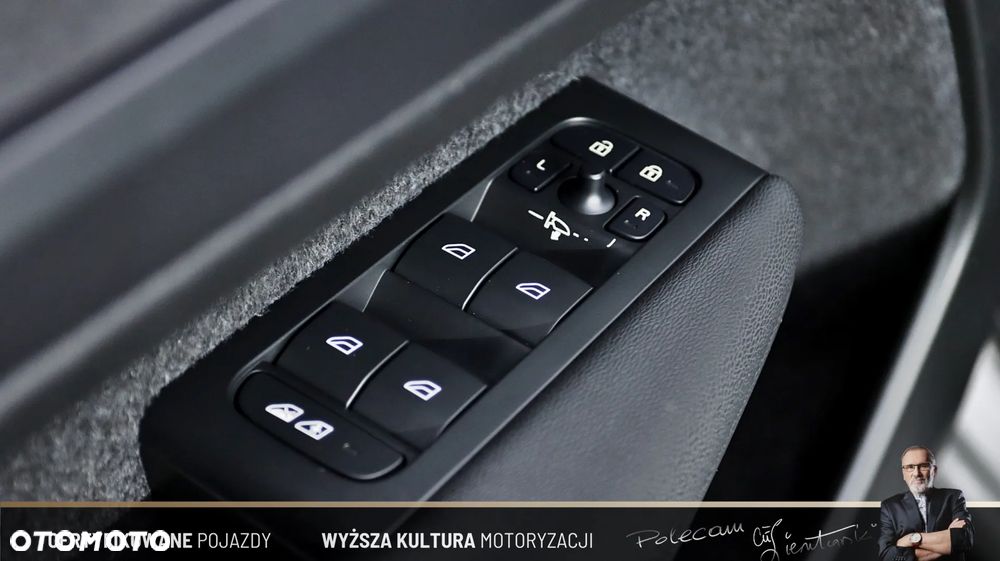 Volvo XC 40 B3 Essential - 26