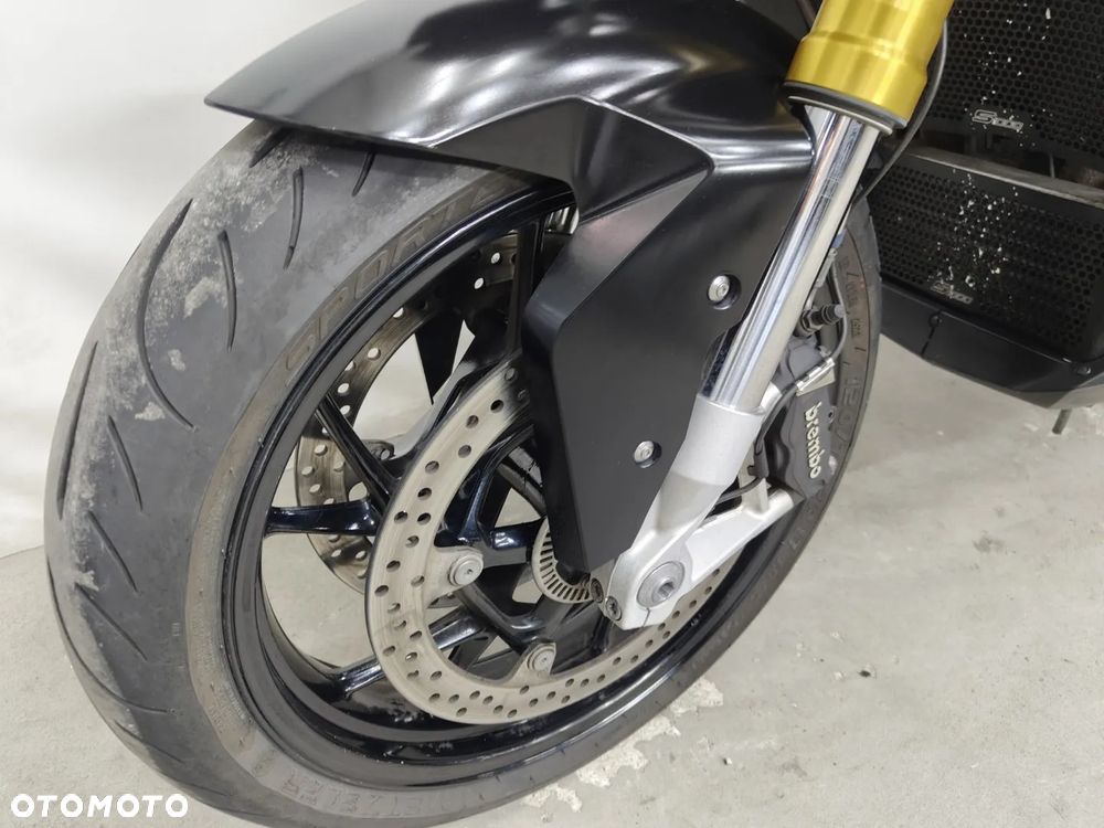 BMW XR - 18