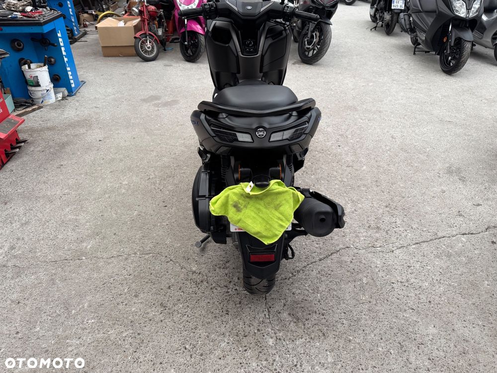Yamaha NMAX - 26