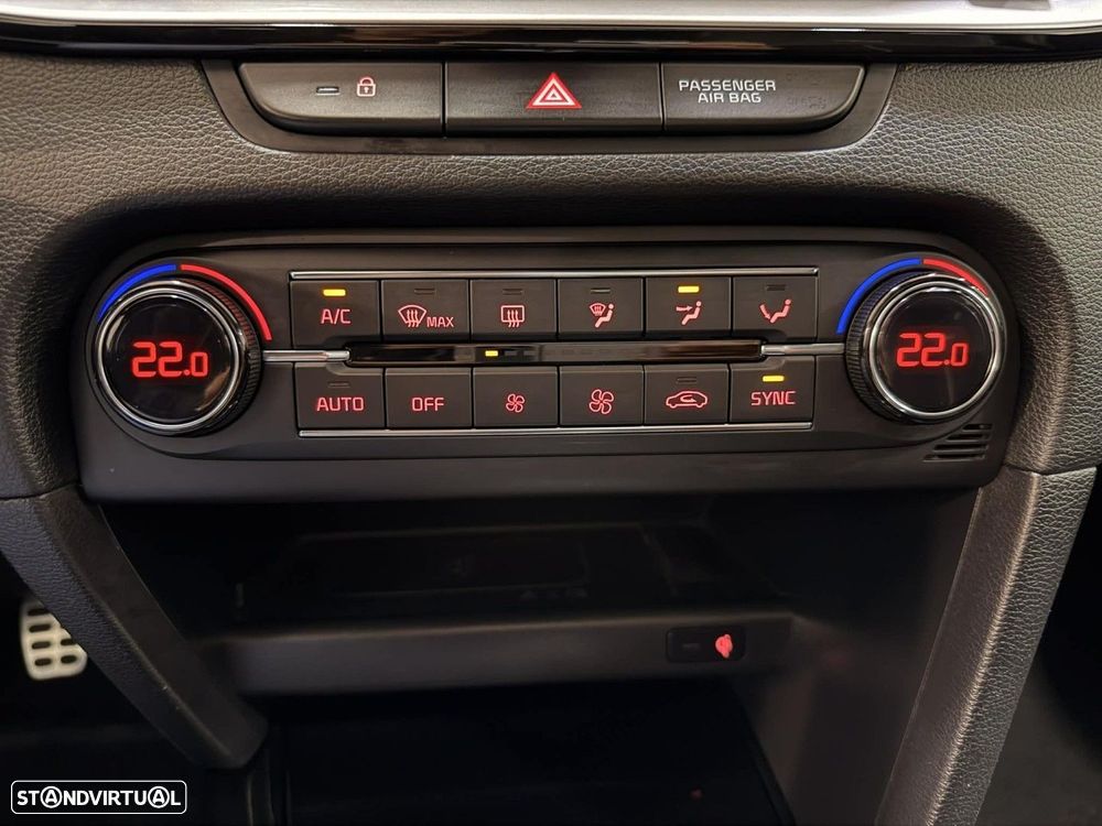 Kia ProCeed 1.6 CRDi GT Line - 24
